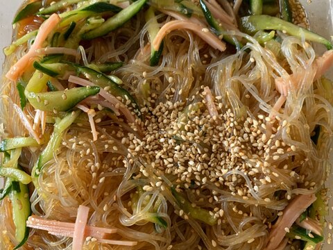 食べ進みすぎる春雨サラダ